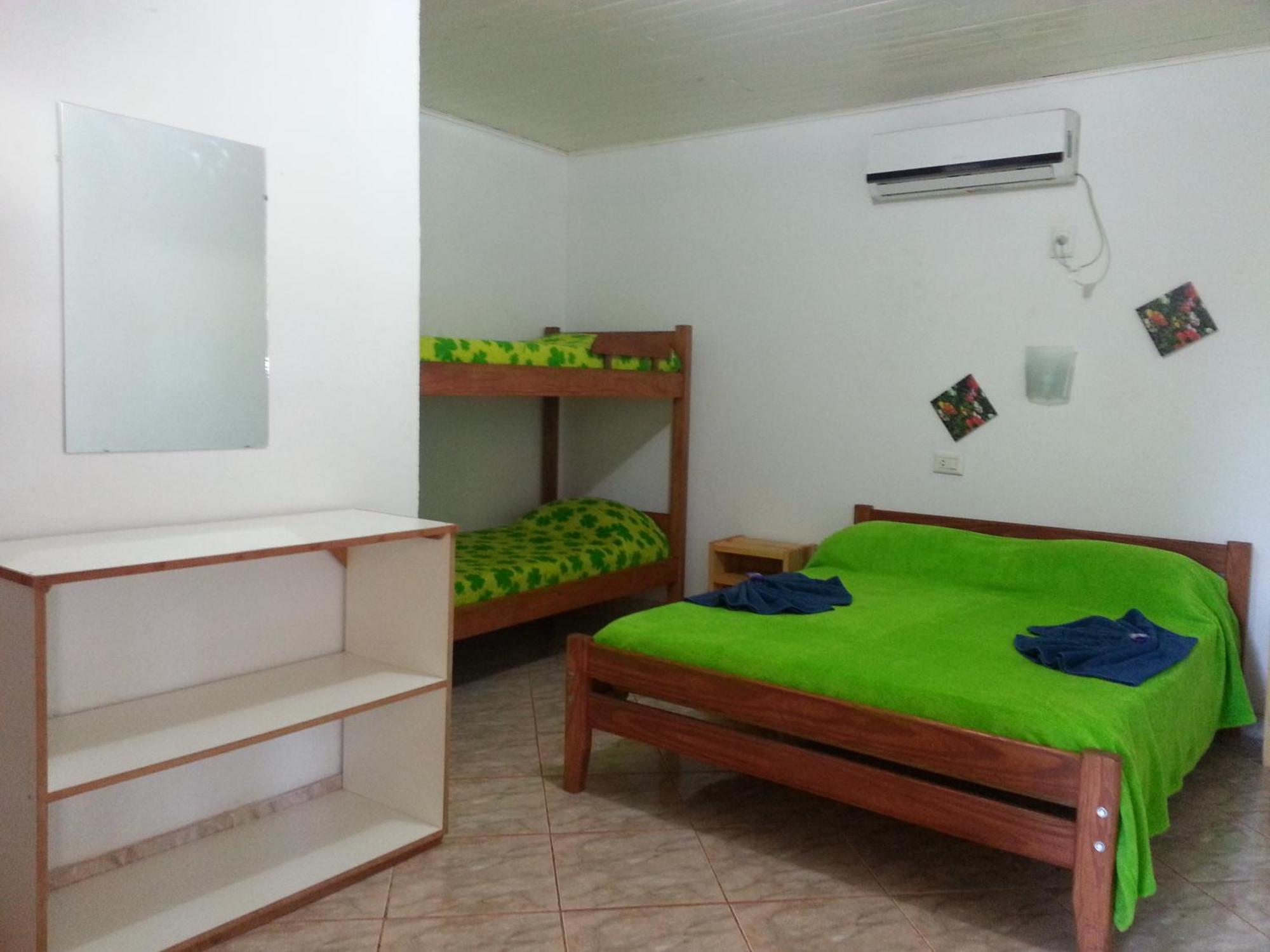 Hotel Y Residencial Amigos Πουέρτο Ιγκουασού Εξωτερικό φωτογραφία