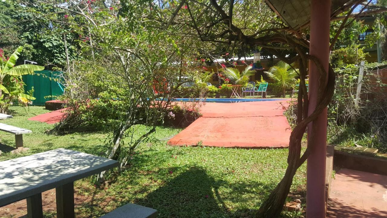Hotel Y Residencial Amigos Πουέρτο Ιγκουασού Εξωτερικό φωτογραφία