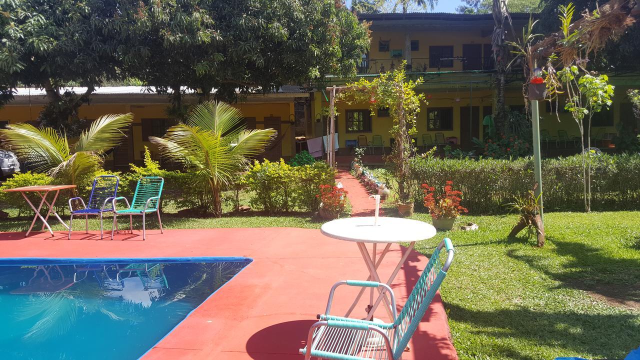 Hotel Y Residencial Amigos Πουέρτο Ιγκουασού Εξωτερικό φωτογραφία
